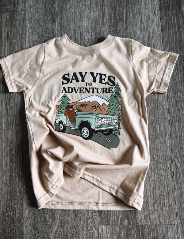 Seek adventure graphic tee